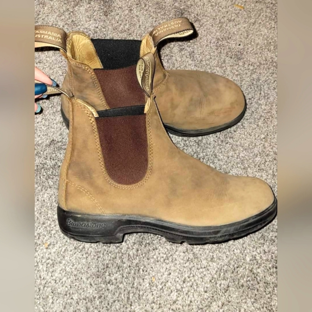 Blundstones